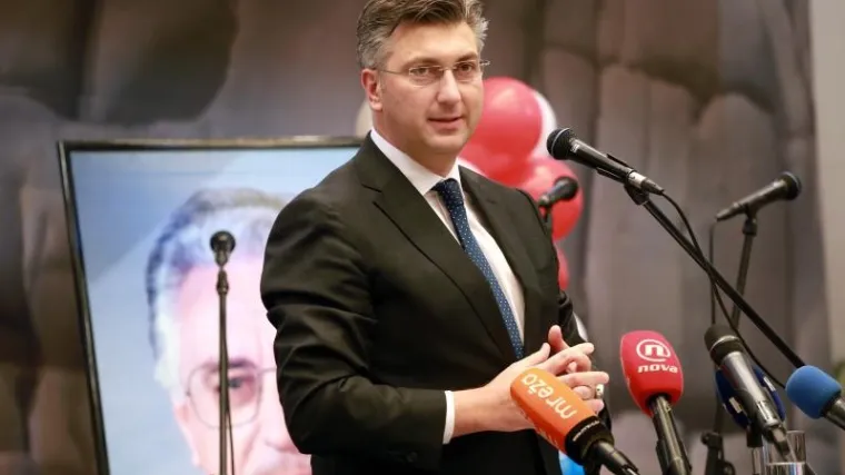 Plenković iz Splita najavio: 'Sastat ću se sa sindikatima HEP-a i objasniti im predloženi model'