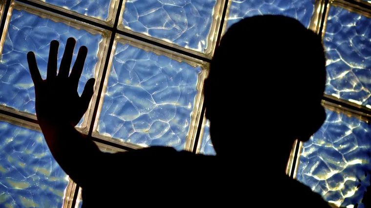 Imao seksualni odnos s dječakom bez pristanka pa eksplicitnu fotografiju poslao prijatelju policajcu