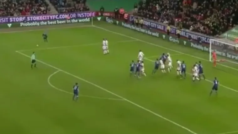 Pogledajte golčinu s kojom je skinuo rekorde dvojice engleskih velikana