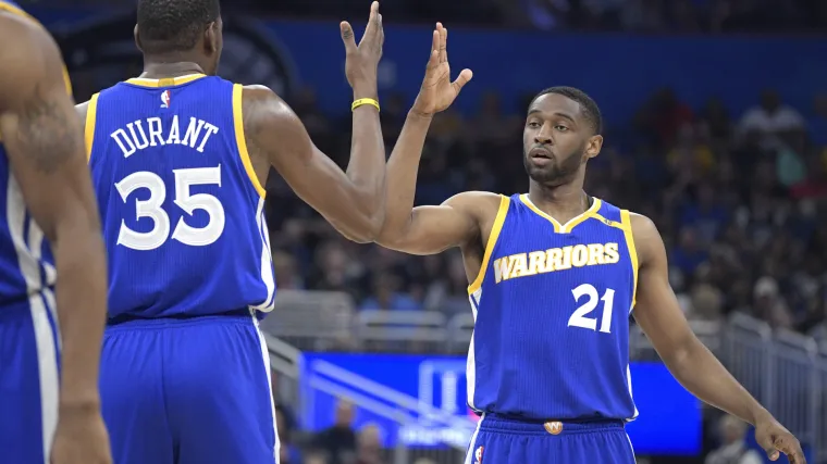 Hezonja i dru&scaron;tvo nemoćni protiv Warriorsa: Zubacovi Lakersi te&scaron;ko stradali na gostovanju kod Mavericksa