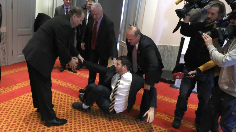 'Na kraju krajeva, ja ipak samo medicinska sestra (tehničar) po struci, neka mi se Culej suprotstavi replikama'