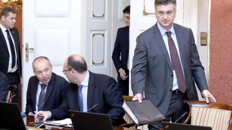 Nitko ne zna tko u vladi pi&scaron;e žalbu na arbitražu s MOL-om!