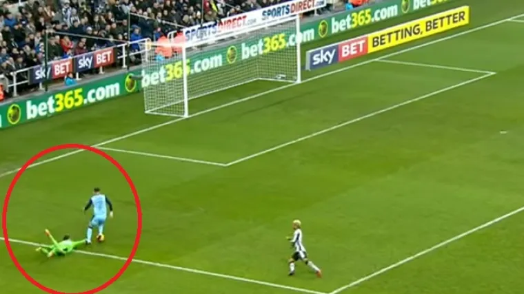 Mnogi ovu obranu u Engleskoj smatraju najboljom u godini