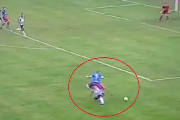Preskočio je suparnika kao da se igra na satu tjelesnog