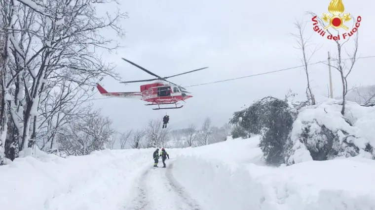 Sru&scaron;io se spasilački helikopter, poginulo &scaron;est osoba!