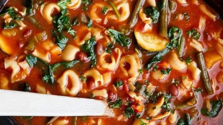 Brzinski ručak: Pikantno varivo s grahom, tortellinima i mahunama