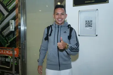 NOVO DINAMOVO POJAČANJE SLETJELO U ZAGREB: Brazilski veznjak nova je akvizijaca Modrih