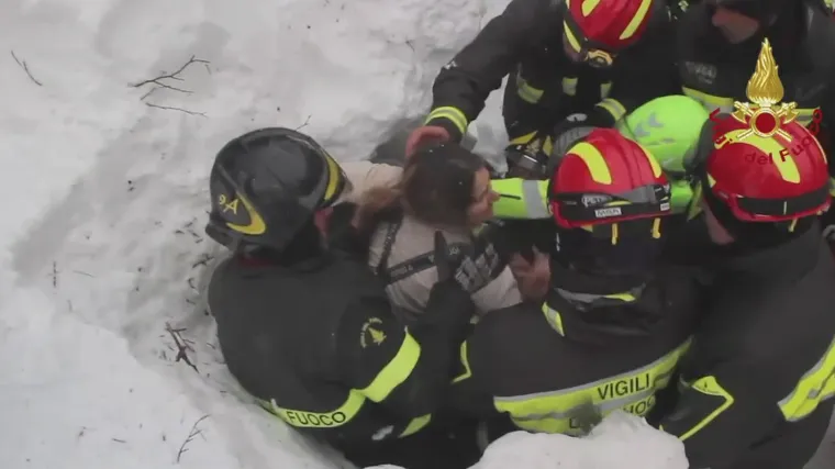 Neprestana potraga: broj mrtvih nakon lavine u Italiji popeo se na 23