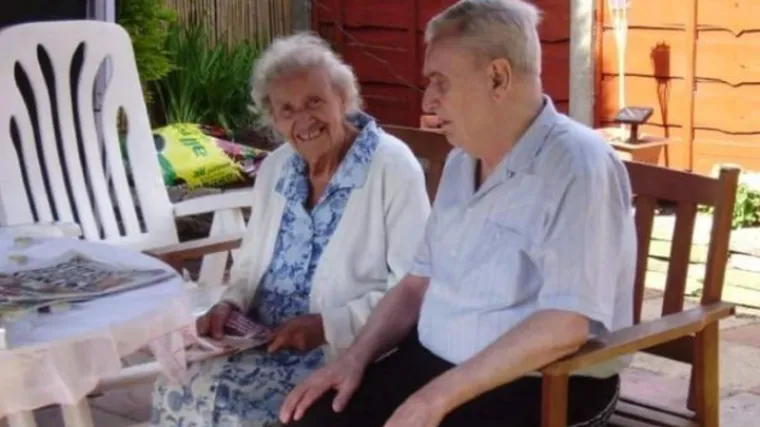 Oslanjali se jedno na drugo do kraja: be&scaron;ćutno razdvojili brata i sestru nakon 80 godina