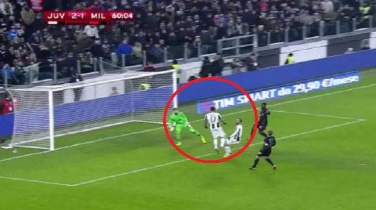 Juve sru&scaron;io Milan i izborio polufinale, Mandžo proma&scaron;io nemoguće
