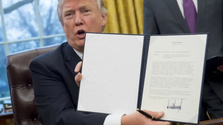 Gotovo je, Amerikanci počinju graditi zid uzduž granice s Meksikom!