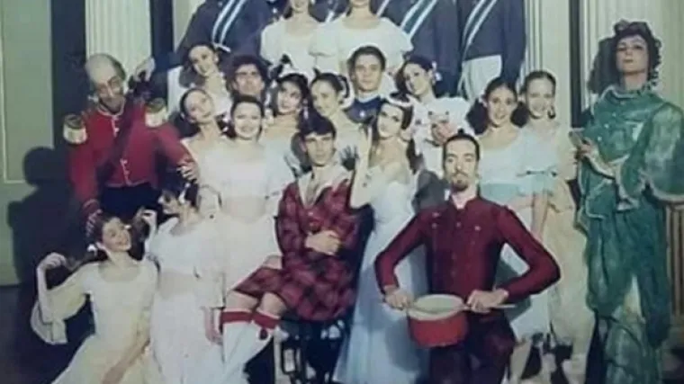 Jelena Rozga objavila fotografiju iz djetinjstva pa izazvala pomutnju na Instagramu