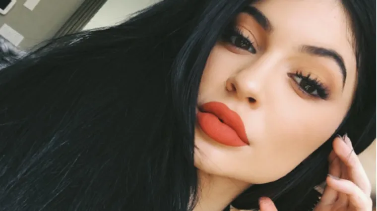 Iskoristite &scaron;minku u svoju korist: Uz ovih 5 beauty trikova va&scaron;e će lice izgledati puno mr&scaron;avije