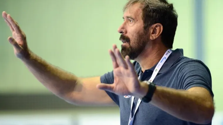 'Zadnjih 10 minuta dajte sve u životu, kao da je kraj svijeta': Vujović govorom motivirao igrače za pobjedu