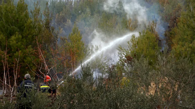 Tragedija kod &Scaron;ibenika: starac spaljivao korov i poginuo, susjedi prona&scaron;li tijelo
