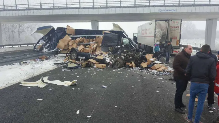 &Scaron;leper 'pregazio' kombi kod Donjih Andrijevaca