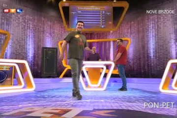 Natjecatelji pokazali kako žene hodaju!