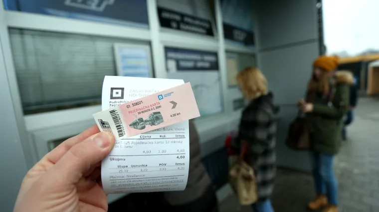 Uz tramvajsku kartu od 4 kn zaposlenima je osjetno jeftinije na posao i s posla putovati tramvajem bez pokaza!