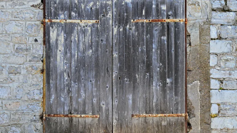 Građevinar iz Rijeke 10 godina držao radnika u garaži