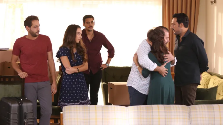 Nakon &scaron;to je Hasret spa&scaron;ena Kemal zaprosi Nilgun (Obitelj mog oca)