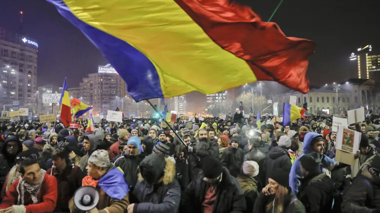 Čitava Rumunjska na nogama: peti dan masovnih prosvjeda protiv 'ozakonjenja' korupcije