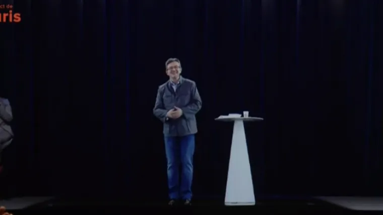 Na dva mjesta odjednom: francuski predsjednički kandidat održao skup u dva grada u isto vrijeme zahvaljujući hologramu