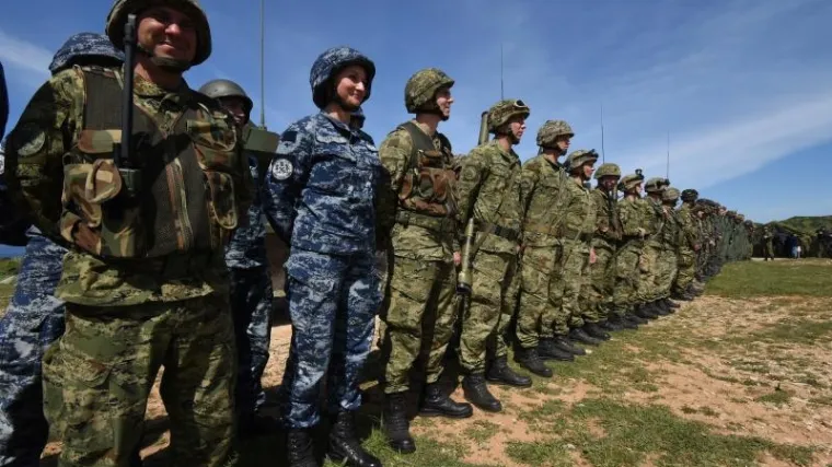 Većina Hrvata želi povratak obaveznog vojnog roka, a razlog nije strah od rata na Balkanu...
