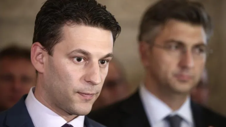 Hrvatski državni arhiv Petrovu poslao otvoreno pismo, Bauk mu poručio: 'Božo, izdrži'