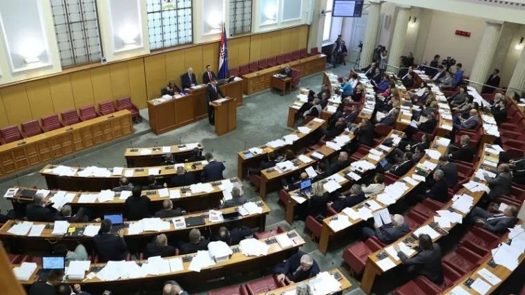 HDZ i Most spremaju izmjene poslovnika: žele ograničiti zastupničke replike i stanke u Saboru