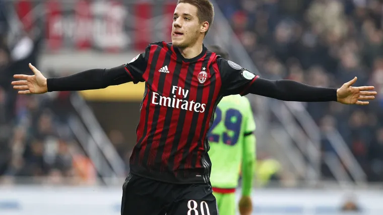 Pa&scaron;alić u posljednjim trenucima zabio za pobjedu Milana s dva igrača manje!