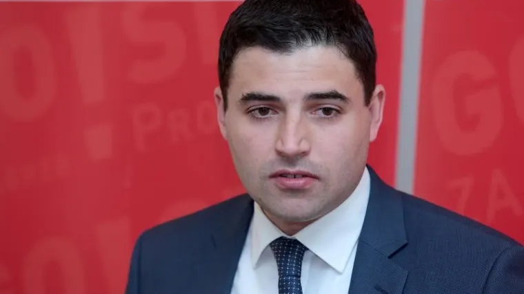 Bernardić: 'Barišić je uteg za ovu vladu, pozivam Most da bude dosljedan i da ne bude lojtra'