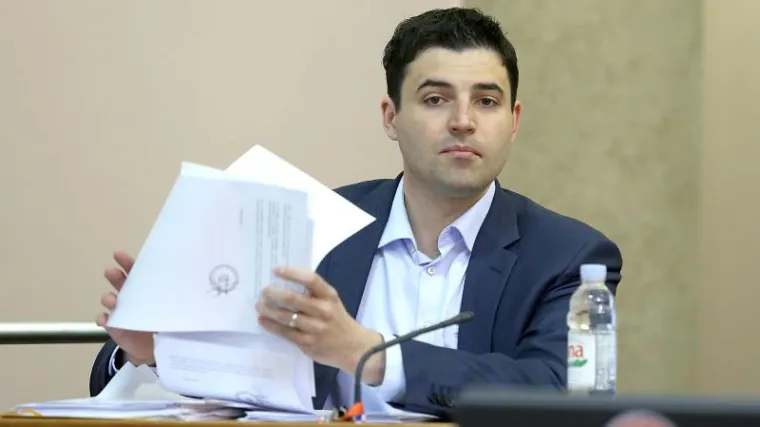 Bernardić: 'Neprihvatljivo je guranje rasprave o ministru Bari&scaron;iću kasno u noć'