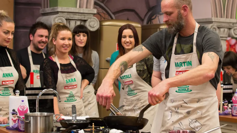 Nova romansa: 'Kad moja baba vidi kako kuva&scaron;, neću smjet doć' doma bez tebe!'