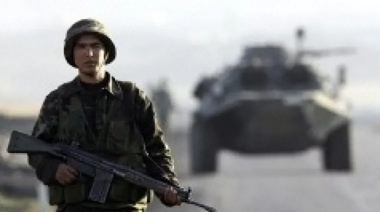 Srbija: osobama iz 'kriminalnih i navijačkih krugova' dopustili kori&scaron;tenje oružja srpske vojske