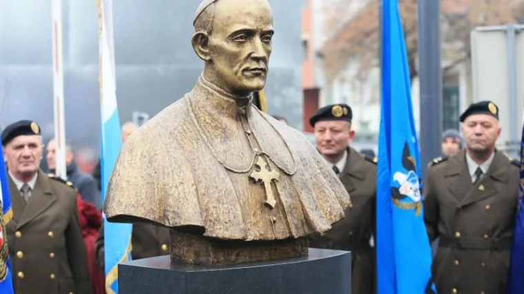 'Za&scaron;to Europska unija &scaron;uti? Je li to znak odobravanja?'