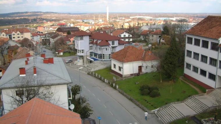 Uručeni ključevi obnovljenih kuća 22 hrvatska povratnika u Derventi