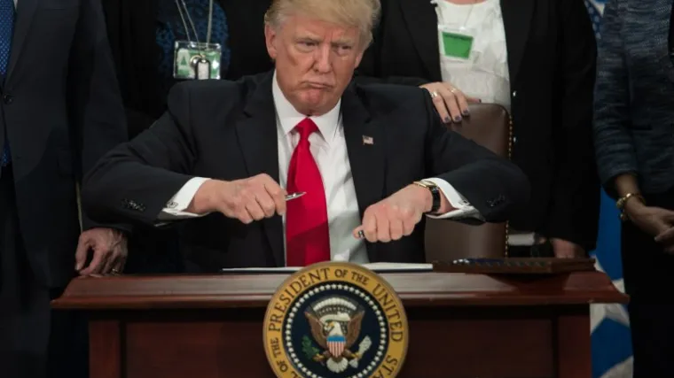 Jednoglasno podržali suspenziju Donaldove sulude izvr&scaron;ne uredbe