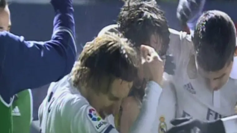 Ni kriv ni dužan iskusio je bijes pomahnitalih navijača