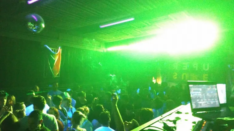 Netko bacio suzavac na LGBT zabavi, ljudi u panici izlazili i kroz prozor: Glava&scaron;ević otvoreno prozvao premijera Plenkovića