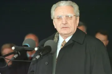 HDZ-ov POLITIČKI VETERAN OTKRIO KAKO JE TUĐMAN STRASTVENO BRANIO TITA: 'Predsjednik je pobjesnio, tanjuri su skakali po stolu, vikao je...'