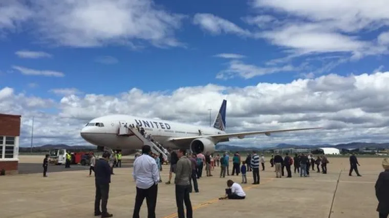 Pilotkinja izbačena s leta nakon &scaron;to je svim putnicima obznanila svoj razvod i stav o Trumpu