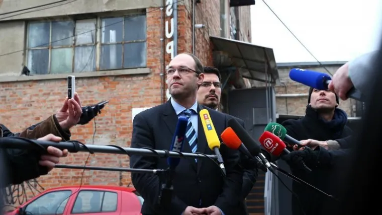 Stier osudio vandalski čin, ali nije htio spomenuti LGBT zajednicu