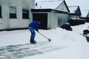 Evo kako Dalmatinac s njemačkom adresom čisti snijeg