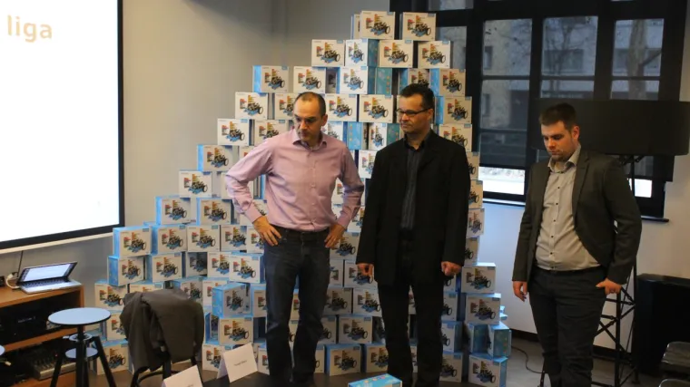 STEM revolucija u Hrvatskoj: školama isporučeno 7 tisuća robotičkih setova koji će školarce učiti programiranju