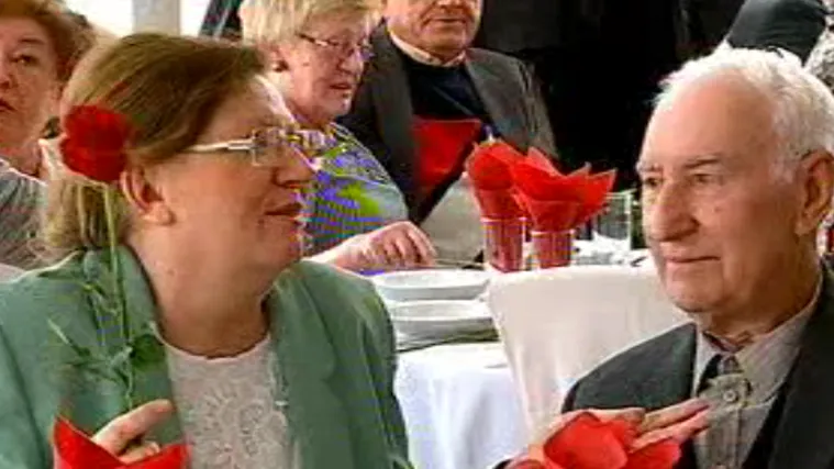 Romantika u Osijeku: skup sto i jednog para koji je u braku preko 50 godina