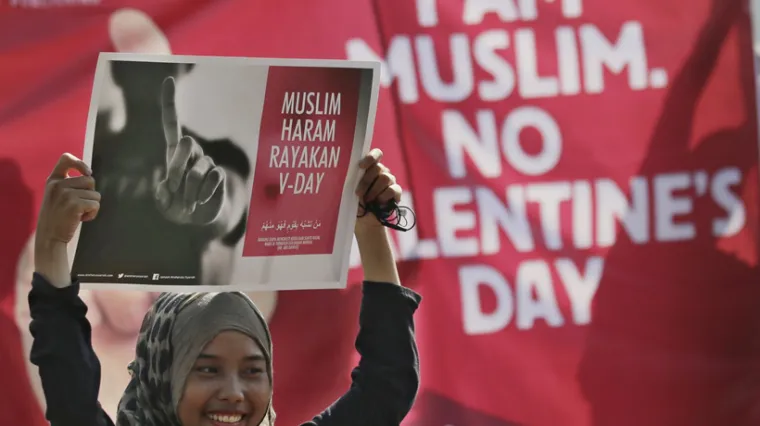 Zabranjena ljubav: indonezijske vlasti zaplijenile sve kondome i zabranile učenicima da slave Valentinovo