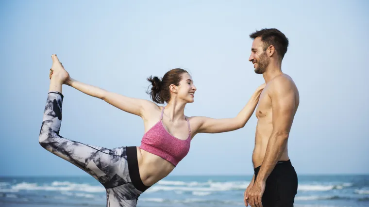 Joga za va&scaron;e grudi: tri poze koje će ih podići i pomladiti