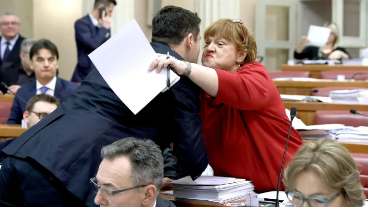 SDP je napokon odlučio: za gradonačelnicu Zagreba će podržati Anku Mrak Tarita&scaron;