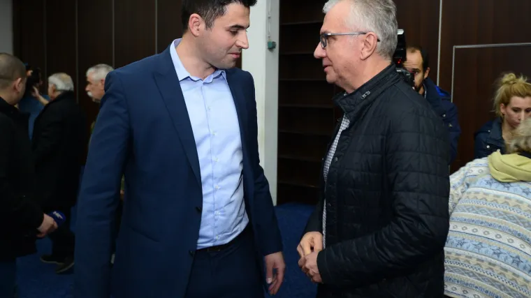 Nakon gostovanja Rajka Ostojića u Direktu jasno je da će SDP podržati Anku Mrak Tarita&scaron;