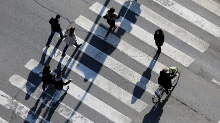 Francuski pješaci vide zeleno i kada je na semaforu crveno